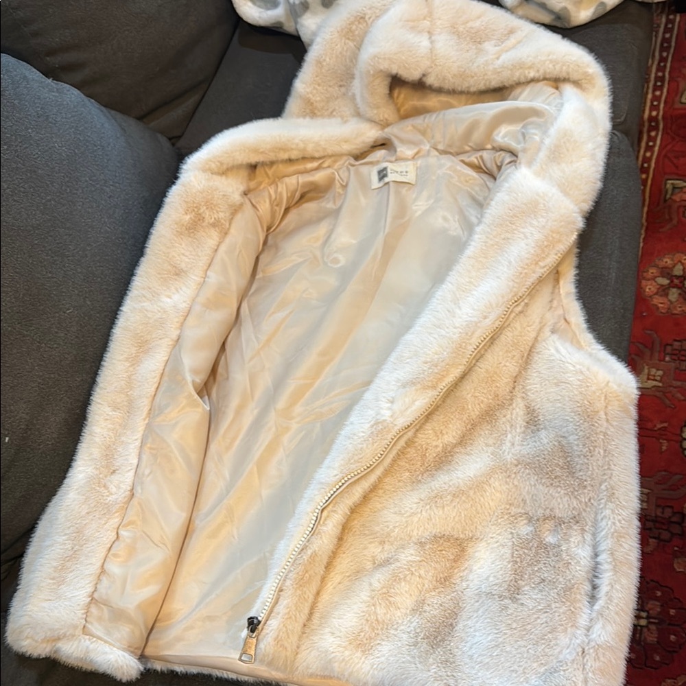 Cream Teddy Jacket with Soft Faux Fur and Zipper Closure